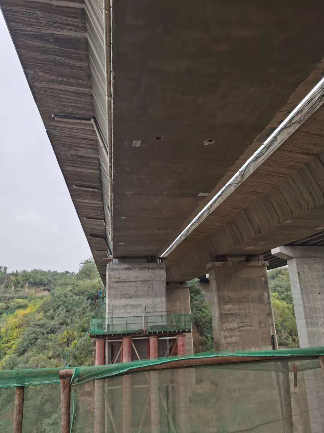 大城桥梁加固前制定可行设计方案图并用对施工方法